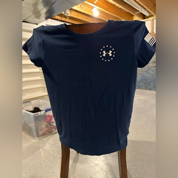 Under Armour Navy Blue T-Shirt - Picture 1 of 4